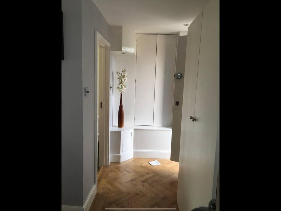 Amazing Near Tube Station Apartamento *